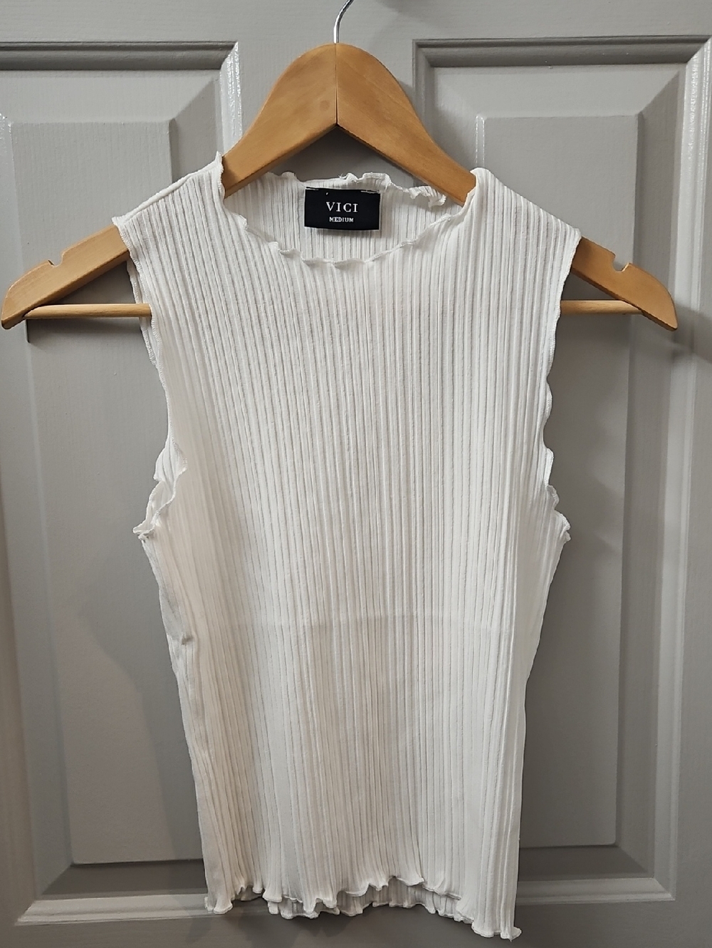 VICI Ribbed Sleeveless Crewneck Tank — White. Never Worn
